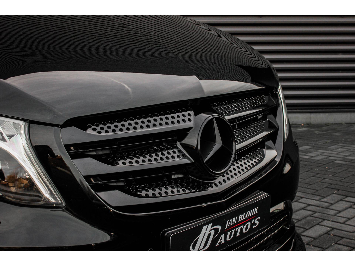 Mercedes-Benz Mercedes-Benz