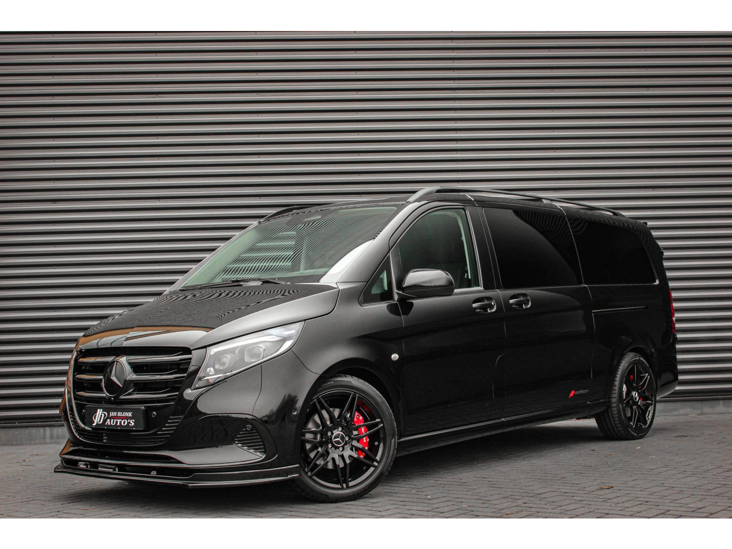 Mercedes-Benz Mercedes-Benz