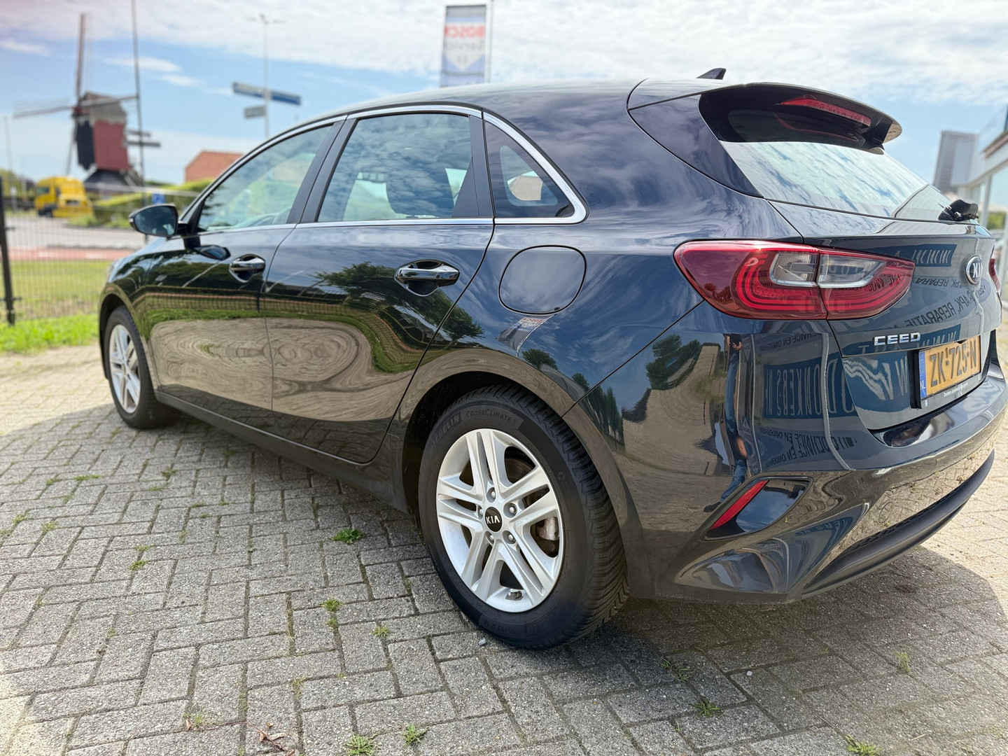 Kia