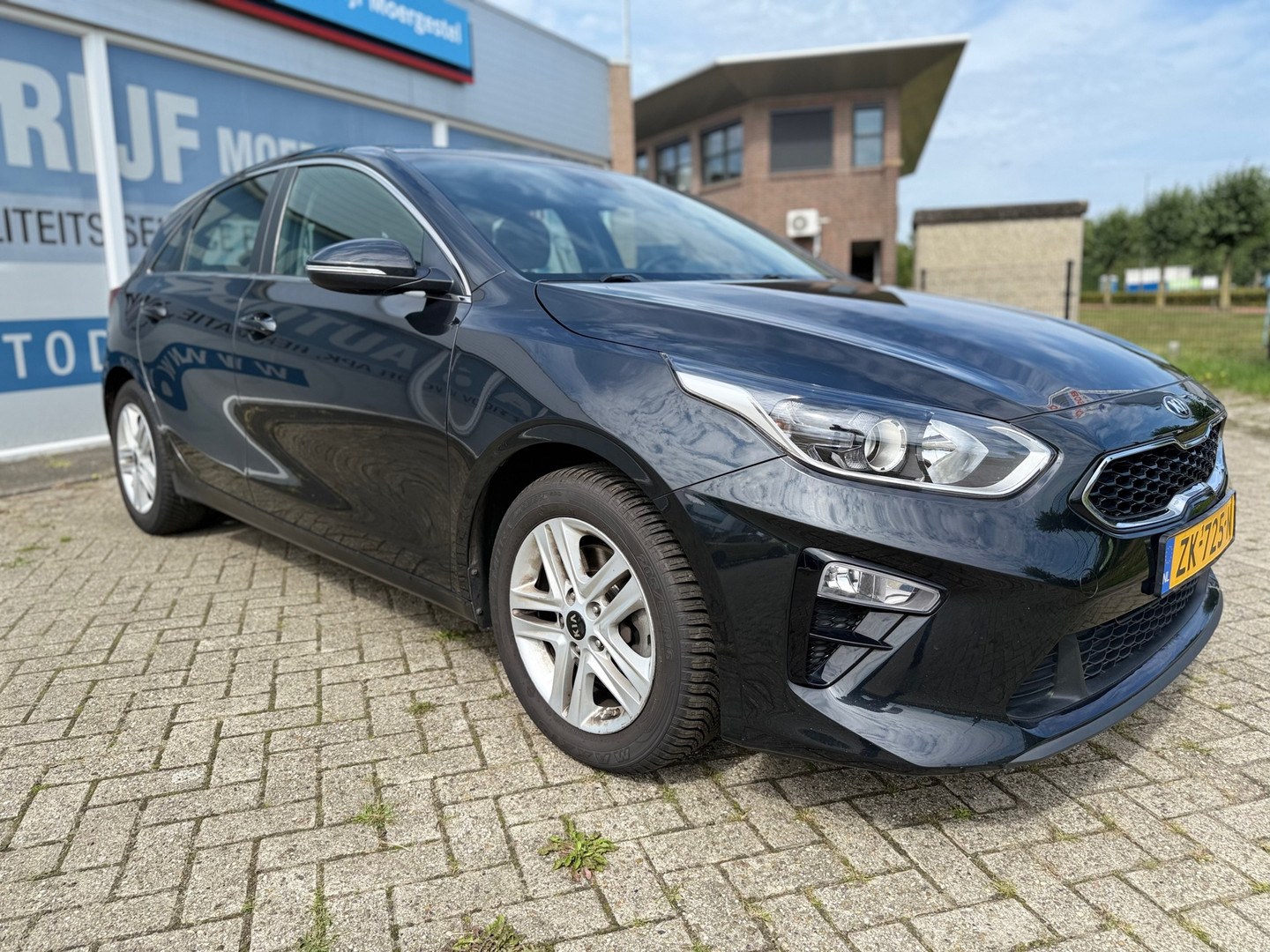 Kia