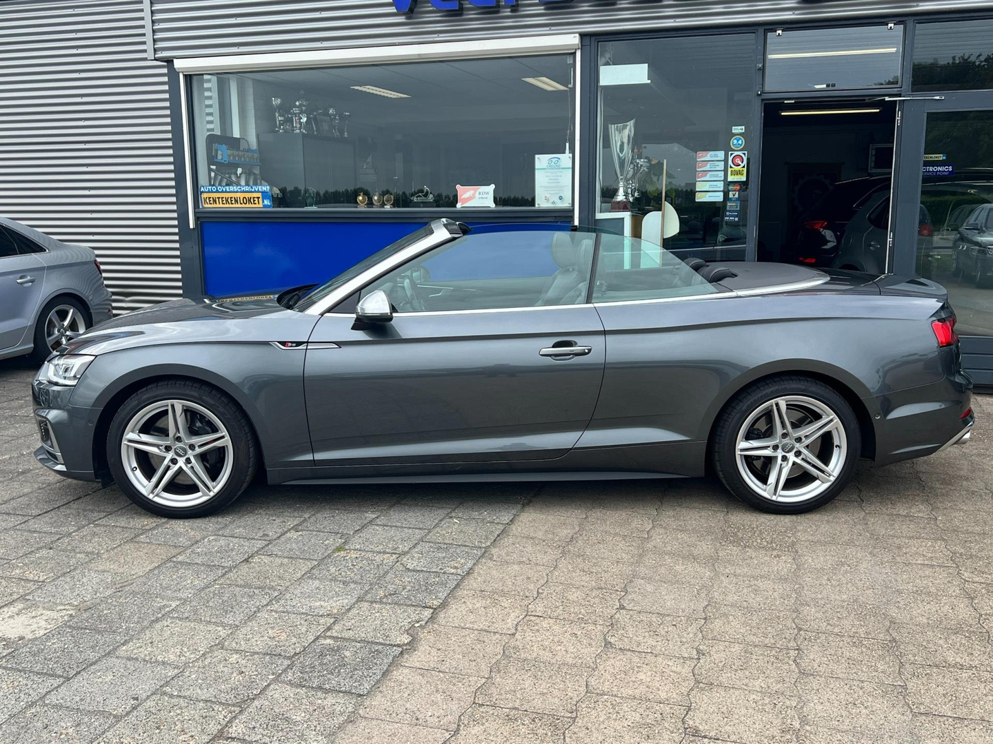Audi