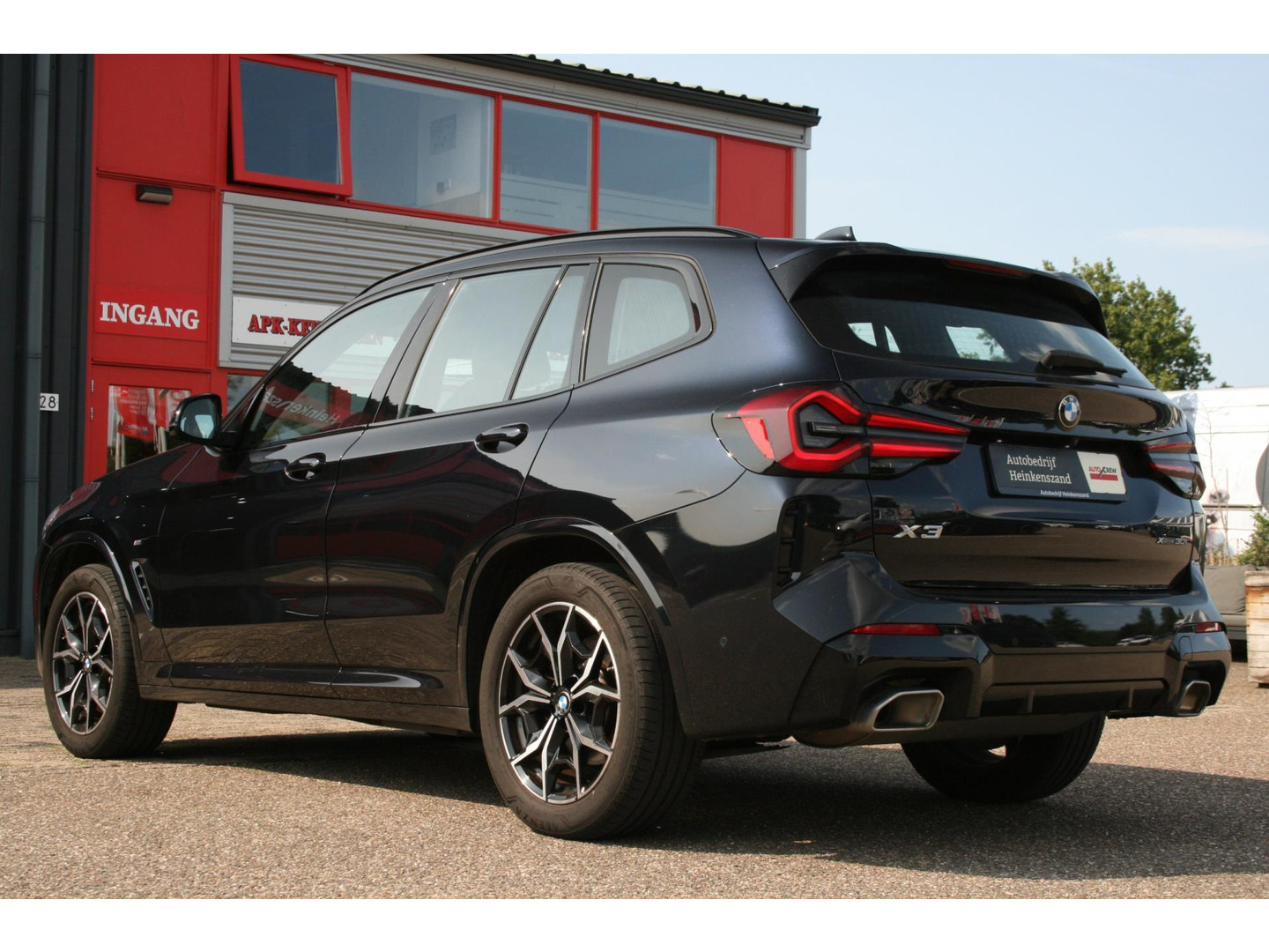 BMW