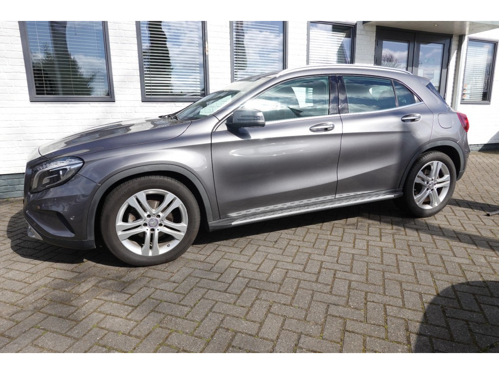 Mercedes-Benz Mercedes-Benz