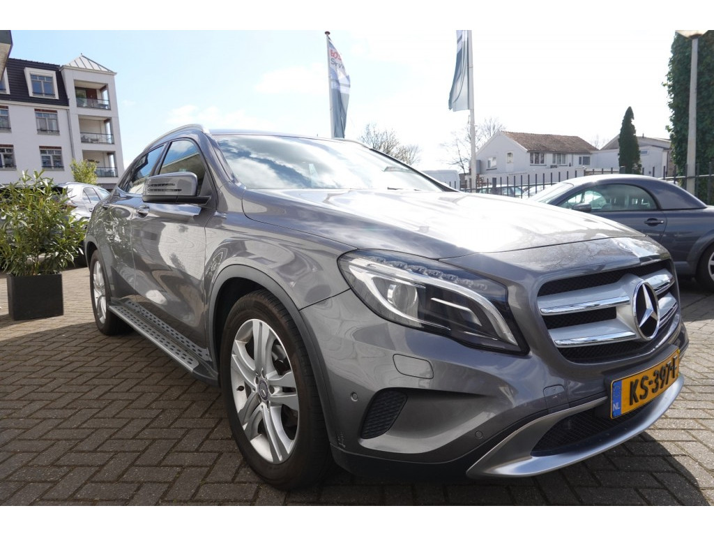 Mercedes-Benz Mercedes-Benz