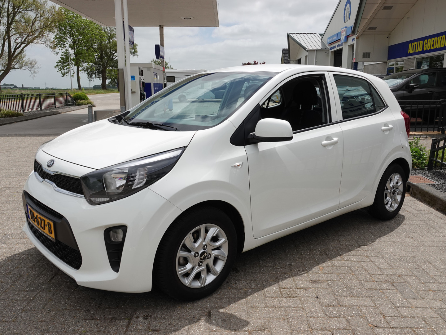 Kia