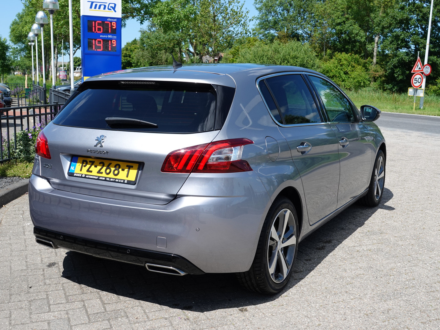 Peugeot