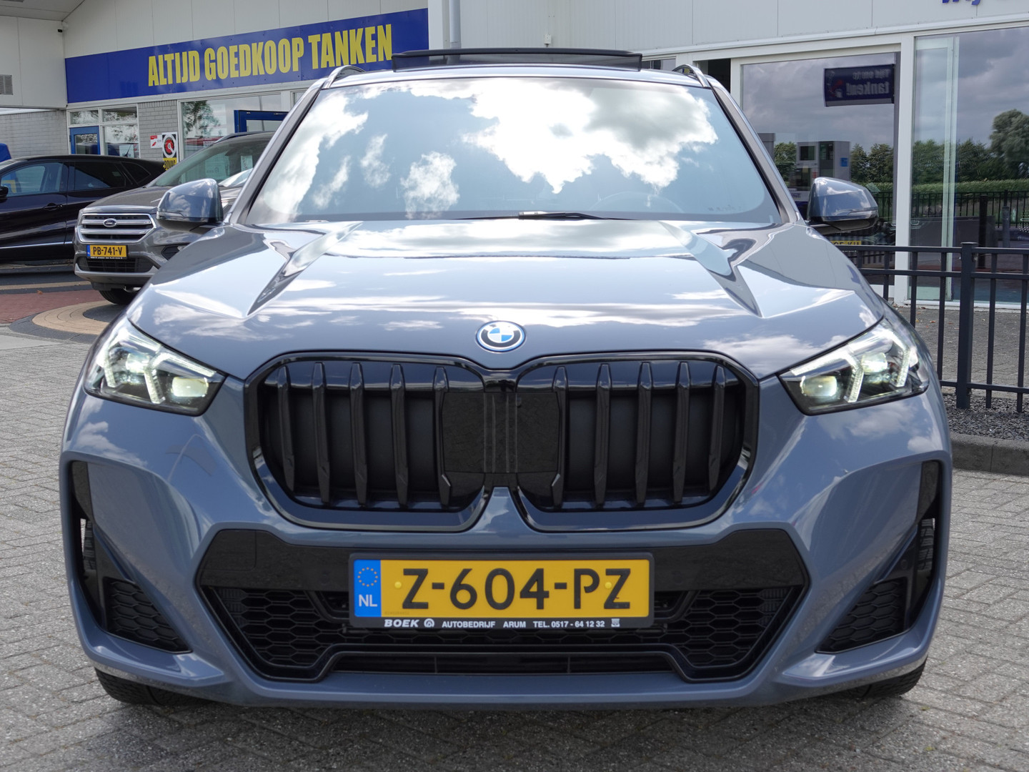 BMW BMW