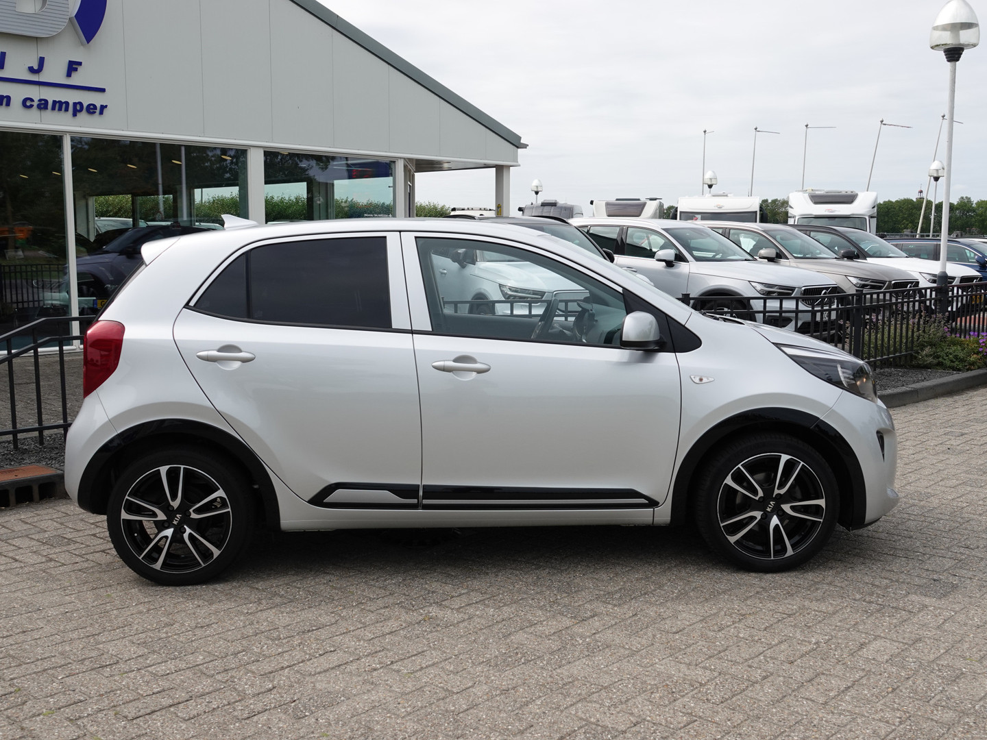 Kia