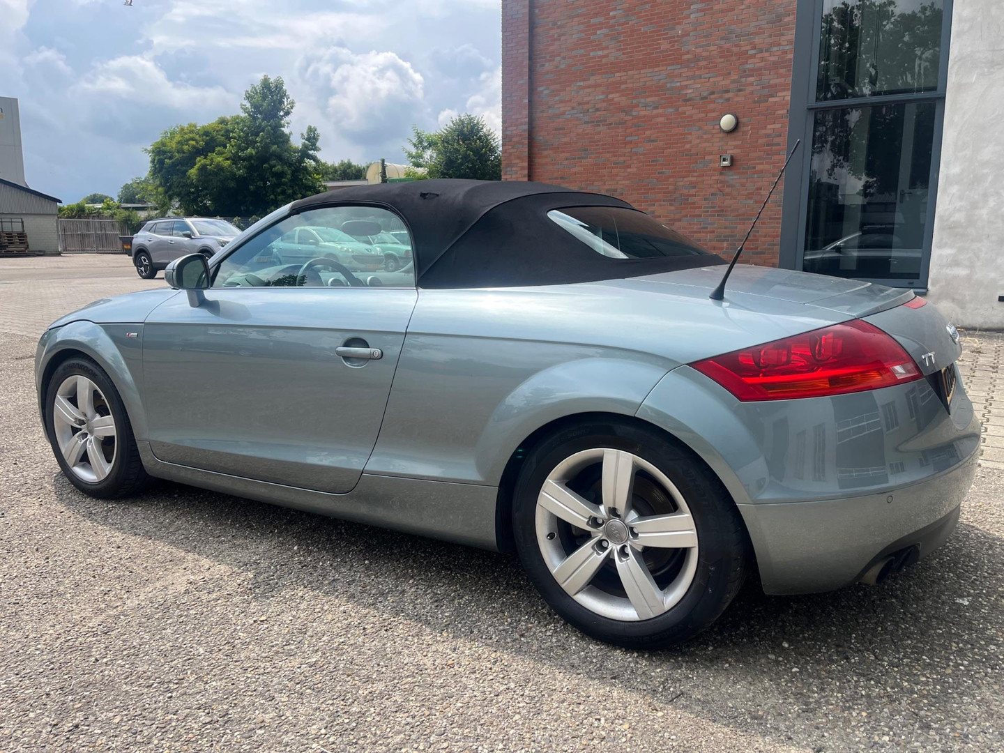 Audi