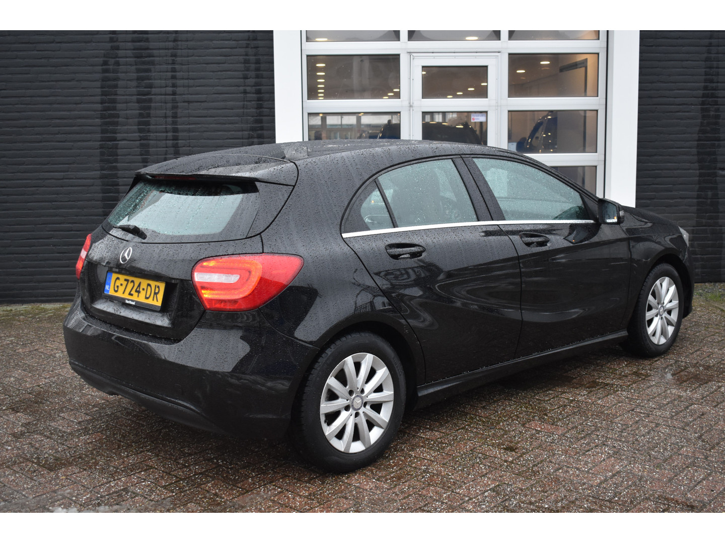 Mercedes-Benz Mercedes-Benz