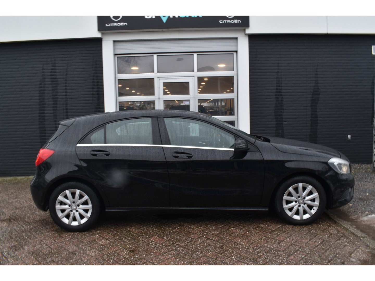 Mercedes-Benz Mercedes-Benz