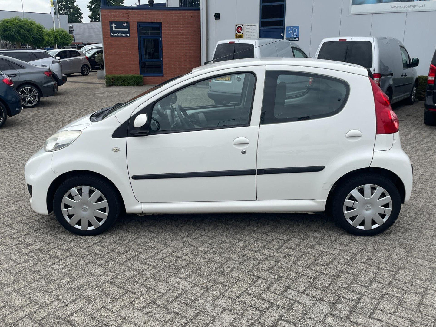 Peugeot