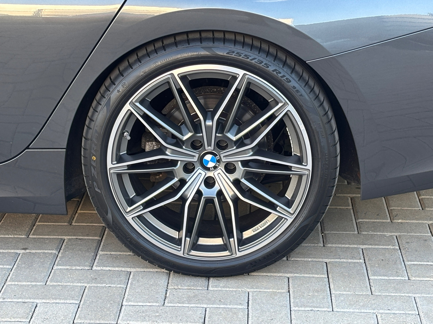 BMW BMW