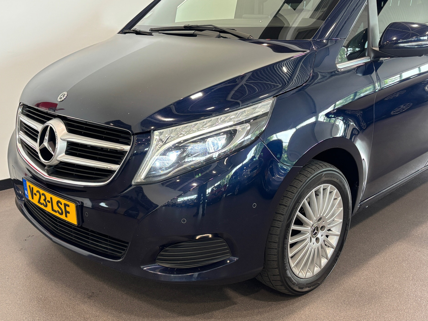 Mercedes-Benz Mercedes-Benz
