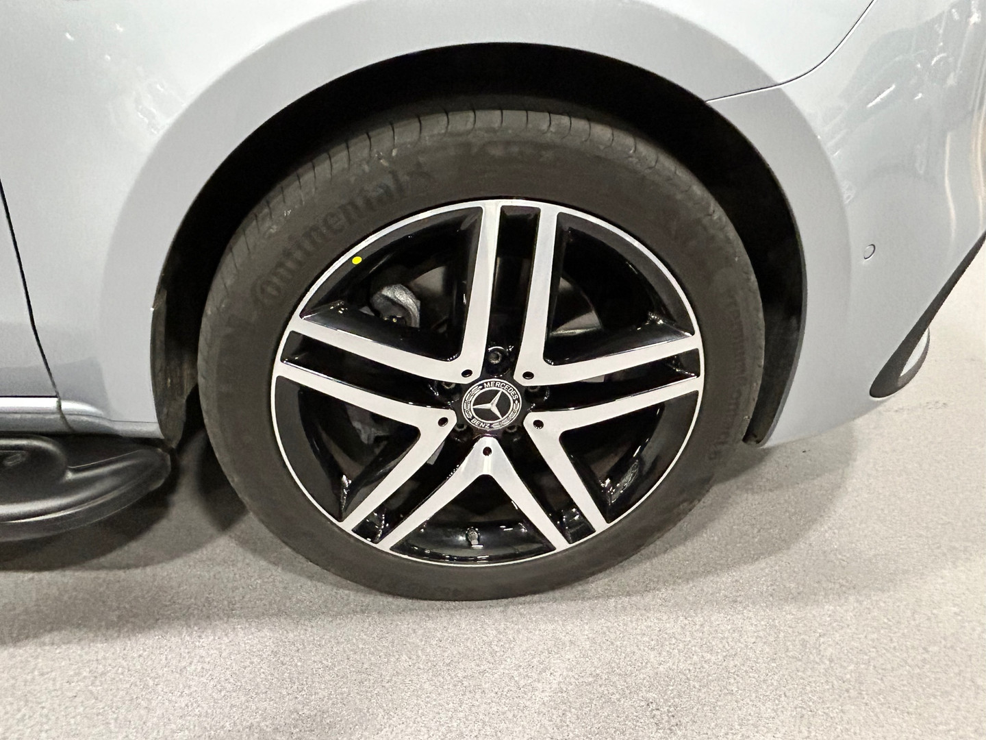 Mercedes-Benz Mercedes-Benz