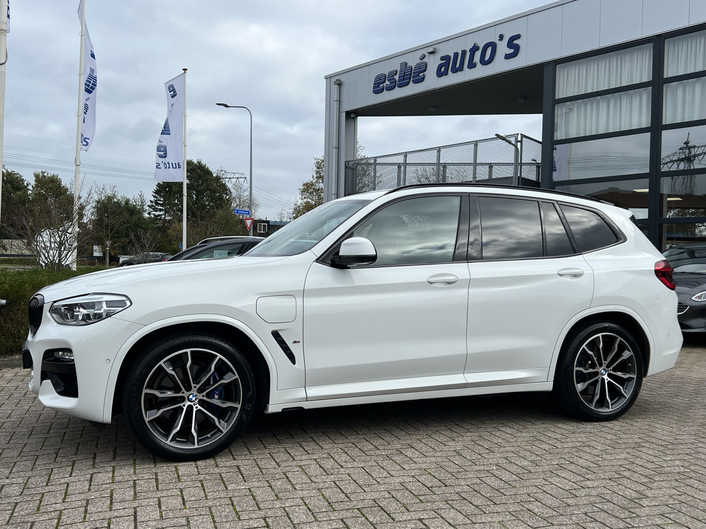 BMW BMW