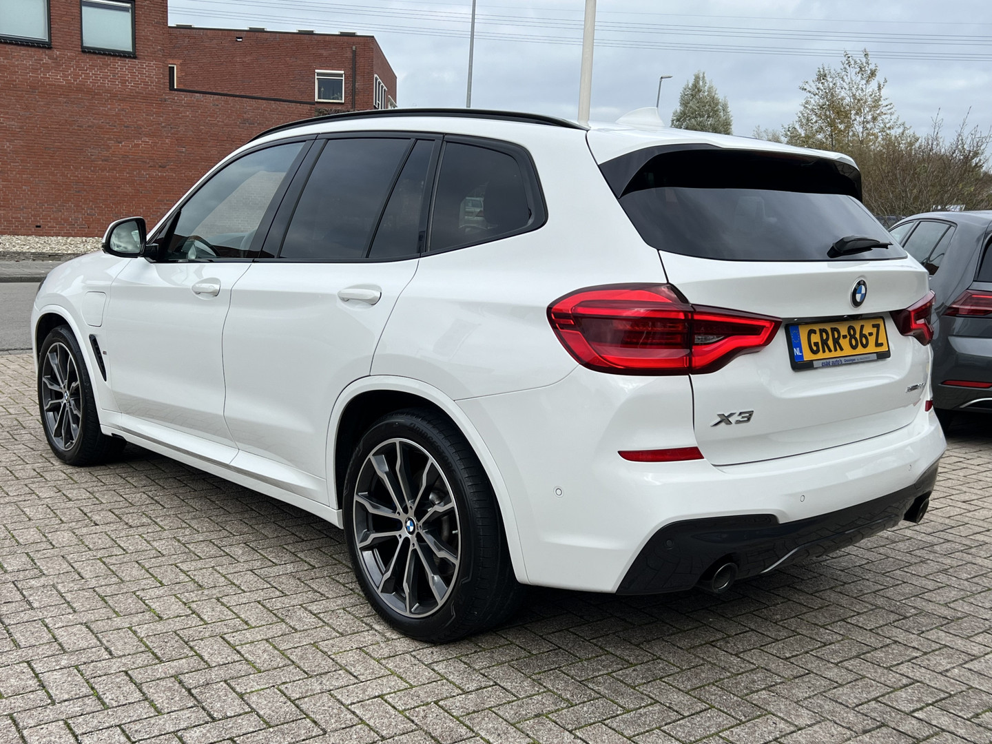 BMW BMW