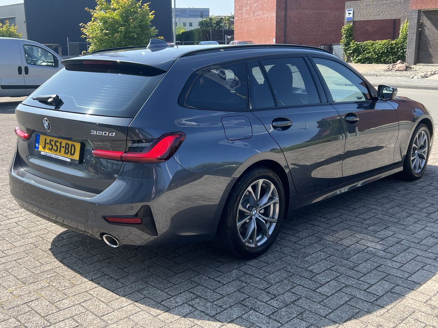 BMW BMW