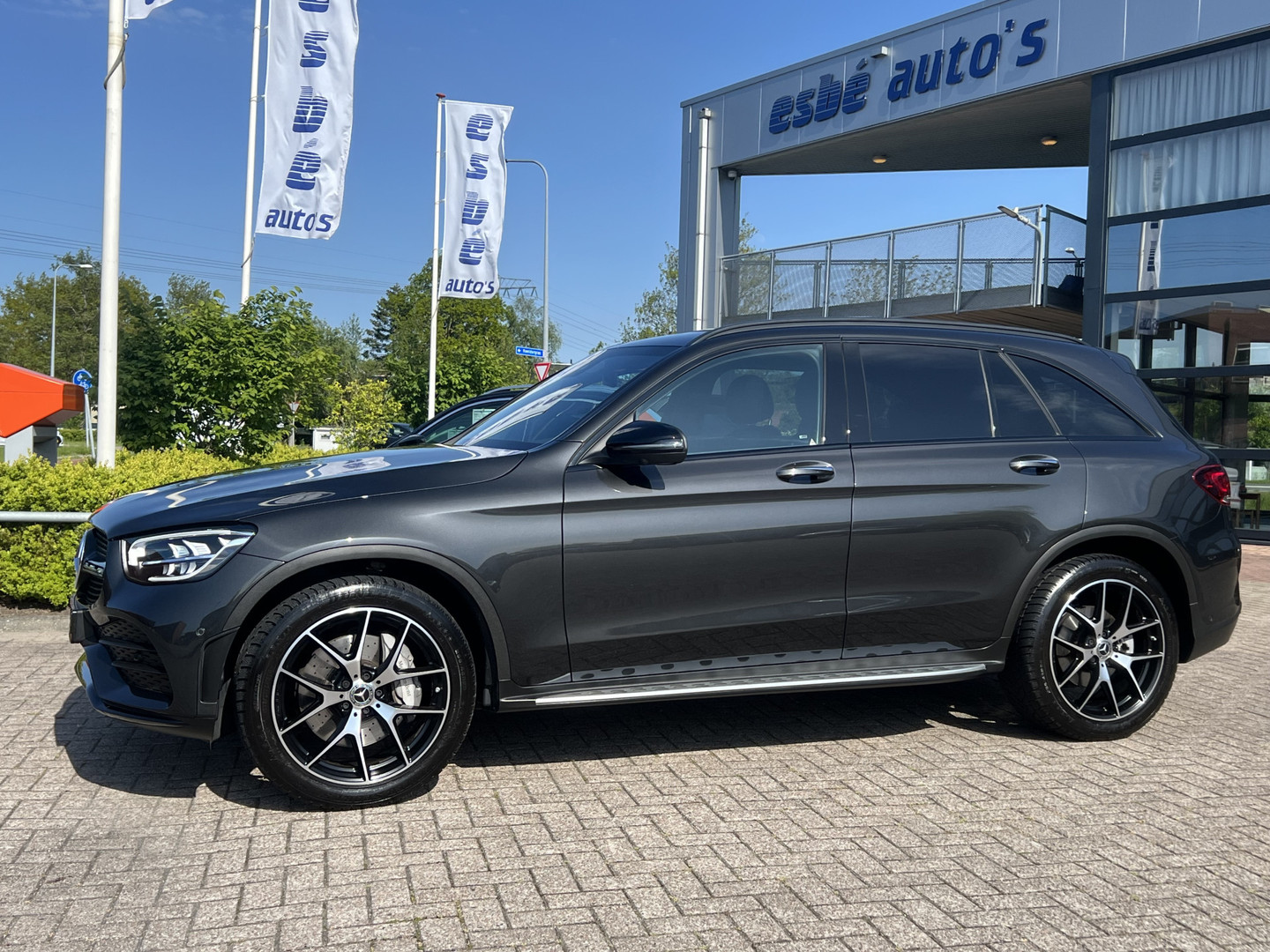 Mercedes-Benz Mercedes-Benz