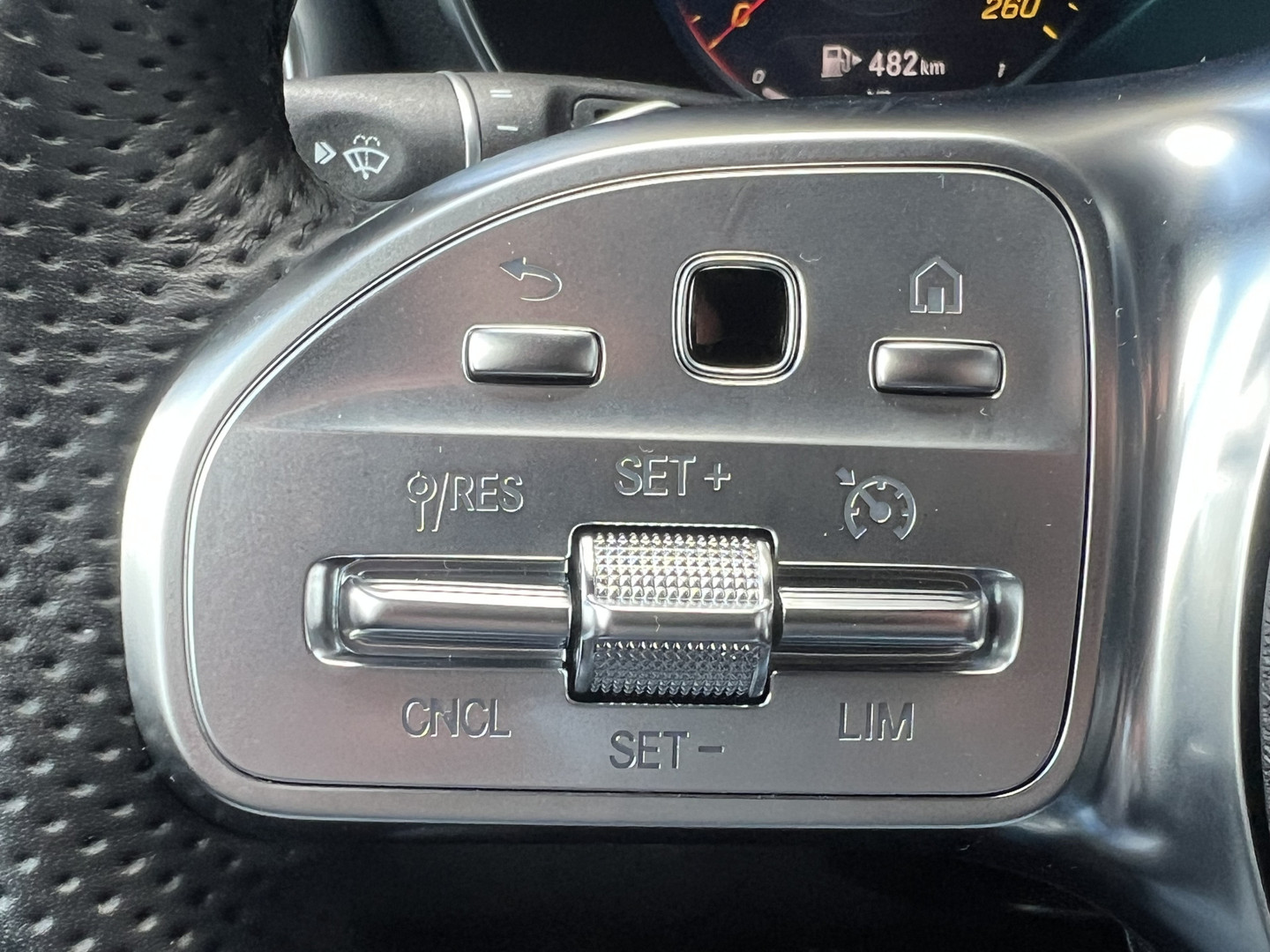 Mercedes-Benz Mercedes-Benz