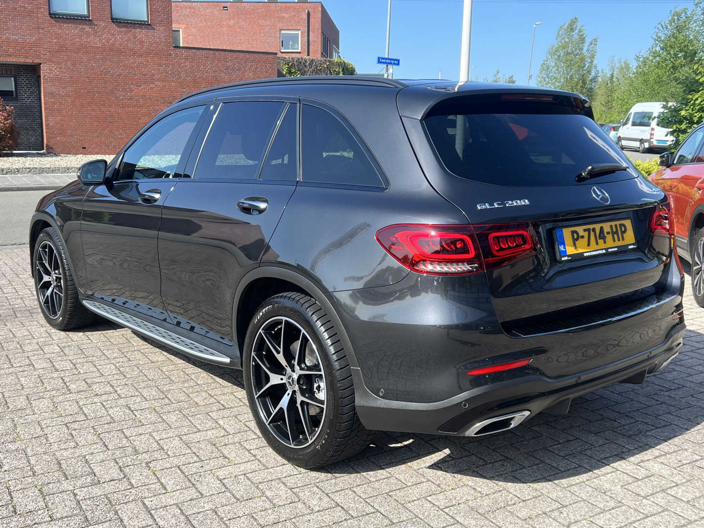 Mercedes-Benz Mercedes-Benz