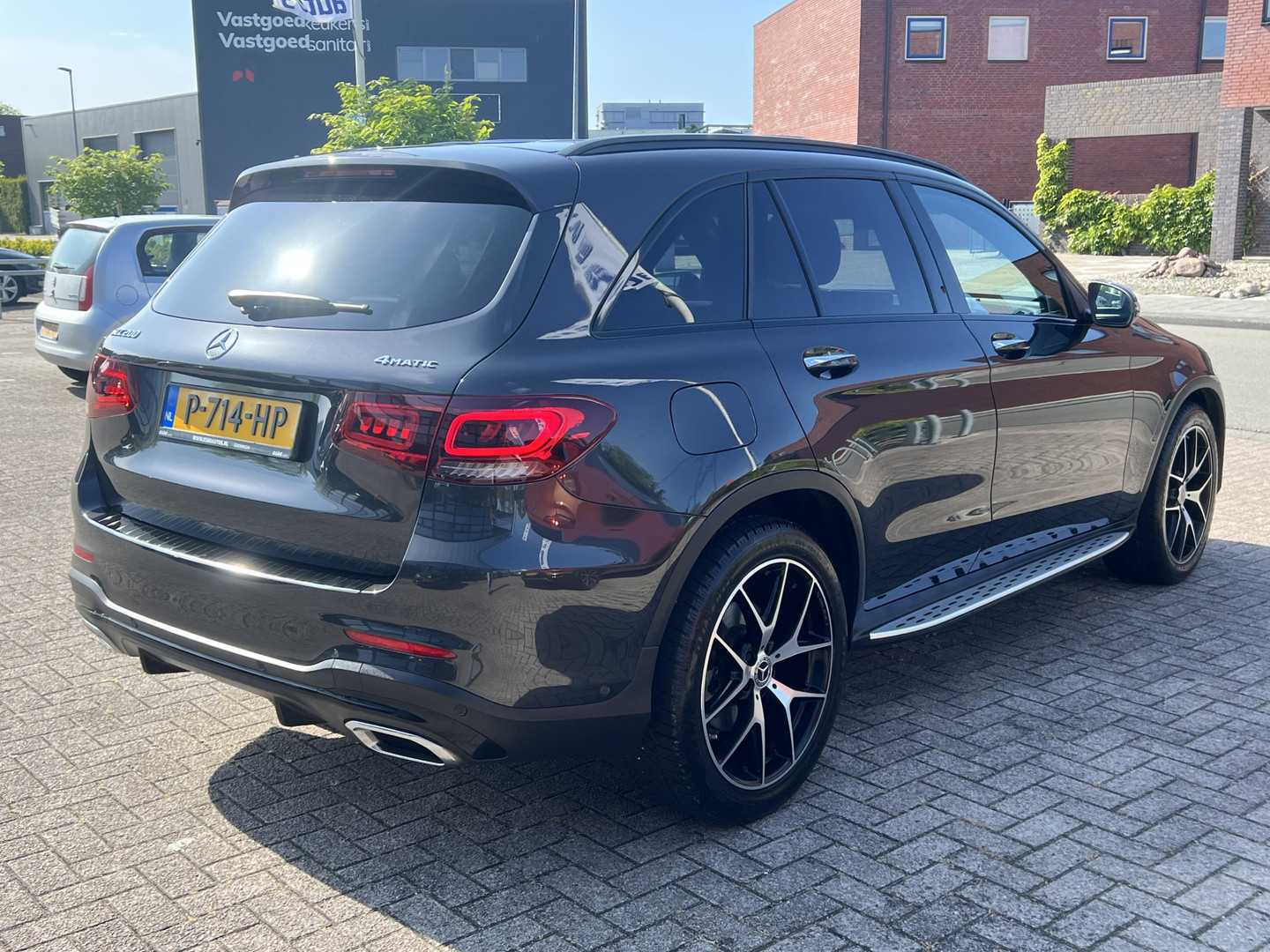 Mercedes-Benz Mercedes-Benz