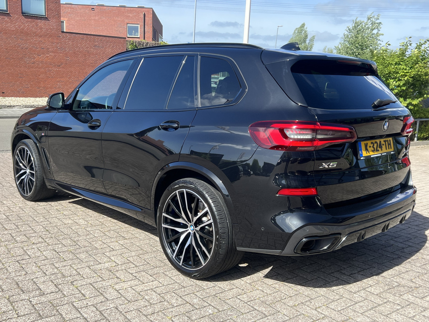BMW BMW