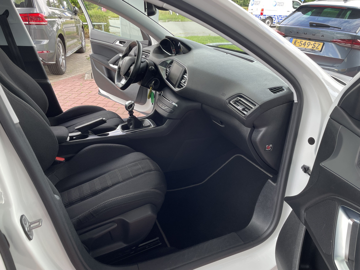 Peugeot Peugeot