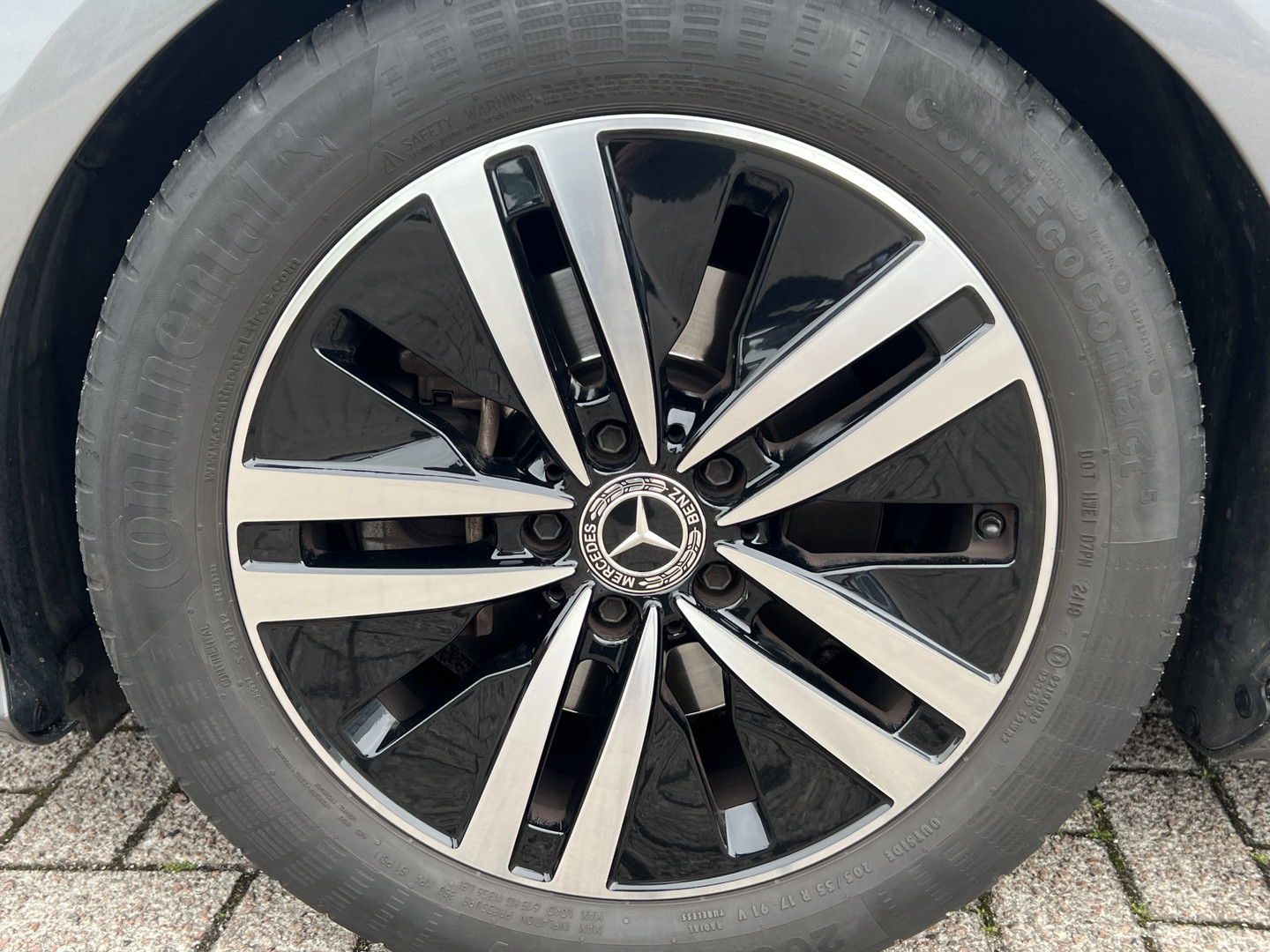 Mercedes-Benz Mercedes-Benz