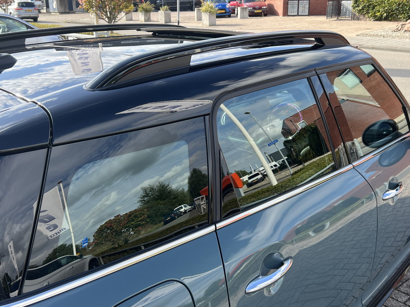 MINI