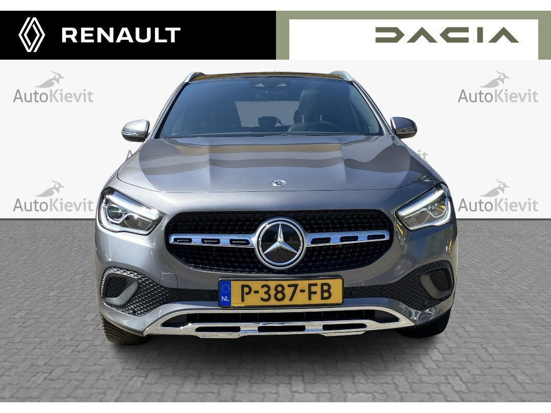 Mercedes-Benz Mercedes-Benz