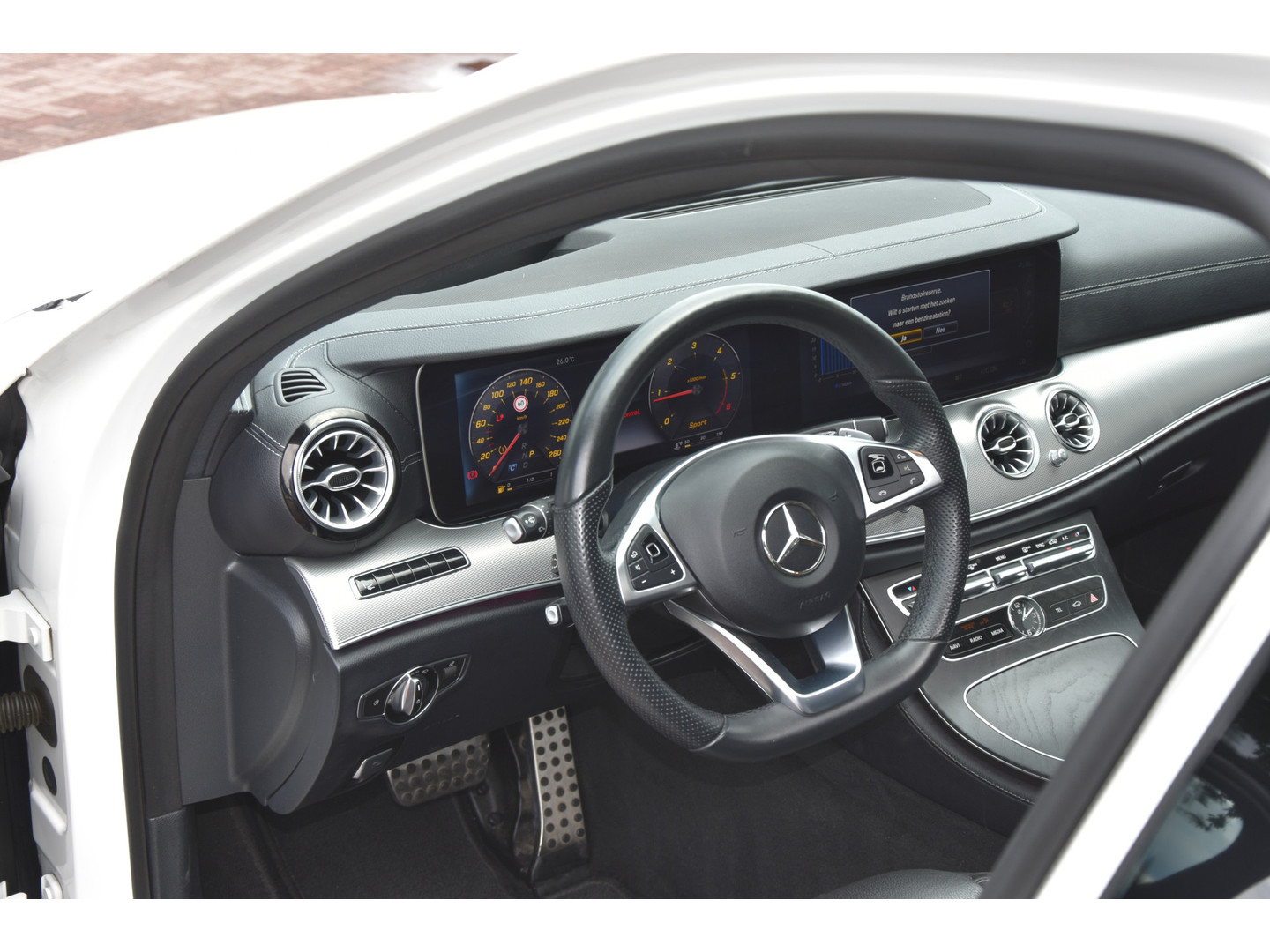 Mercedes-Benz Mercedes-Benz