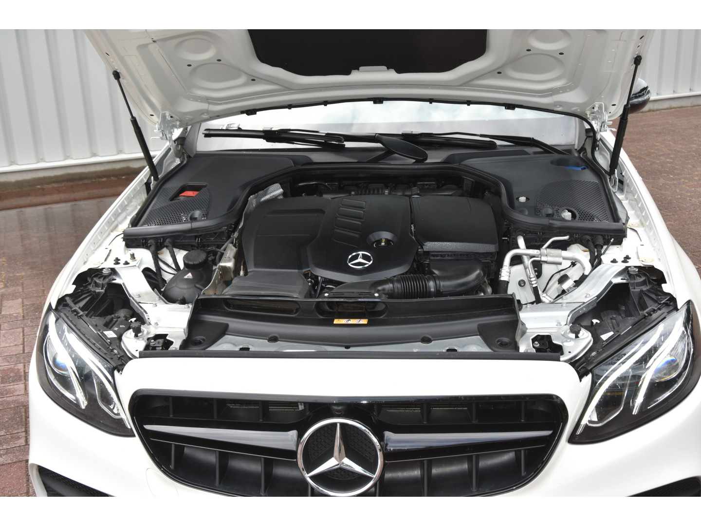 Mercedes-Benz Mercedes-Benz