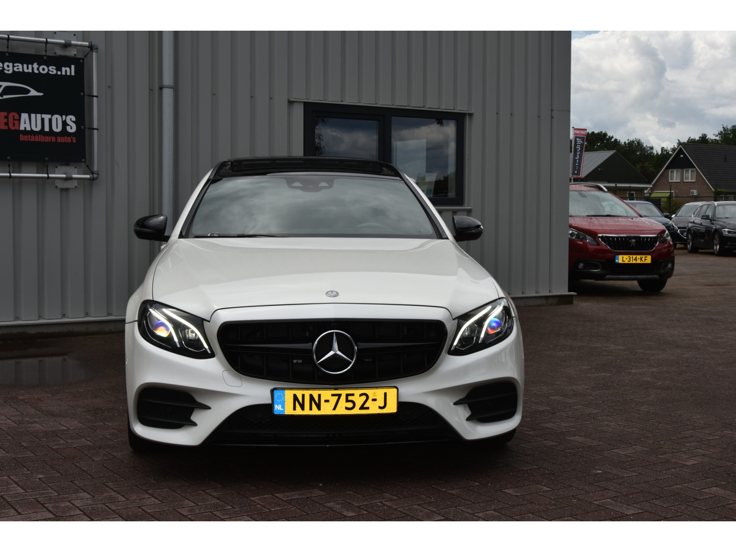 Mercedes-Benz Mercedes-Benz