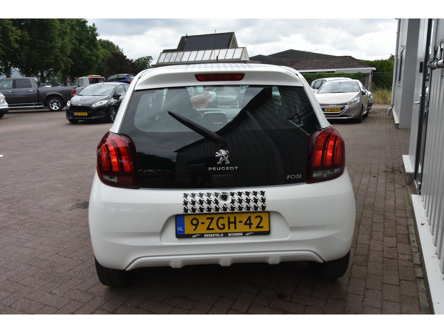Peugeot
