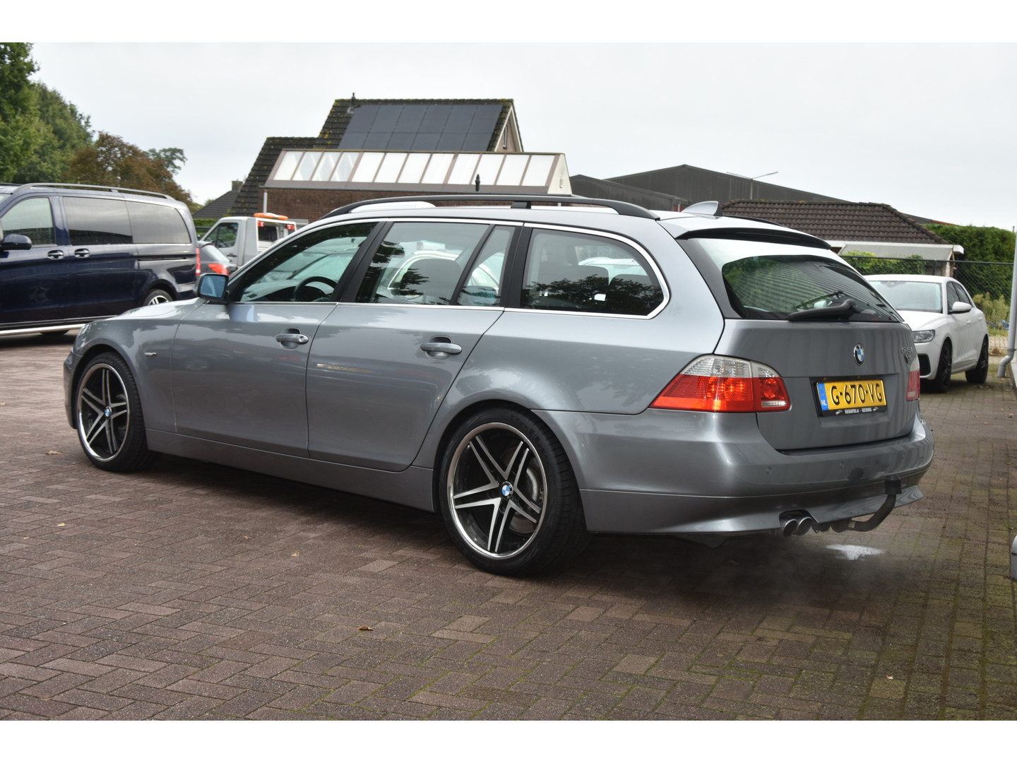 BMW