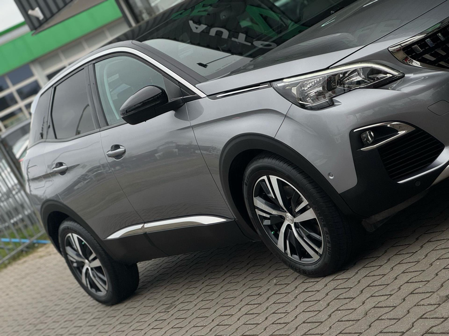 Peugeot Peugeot