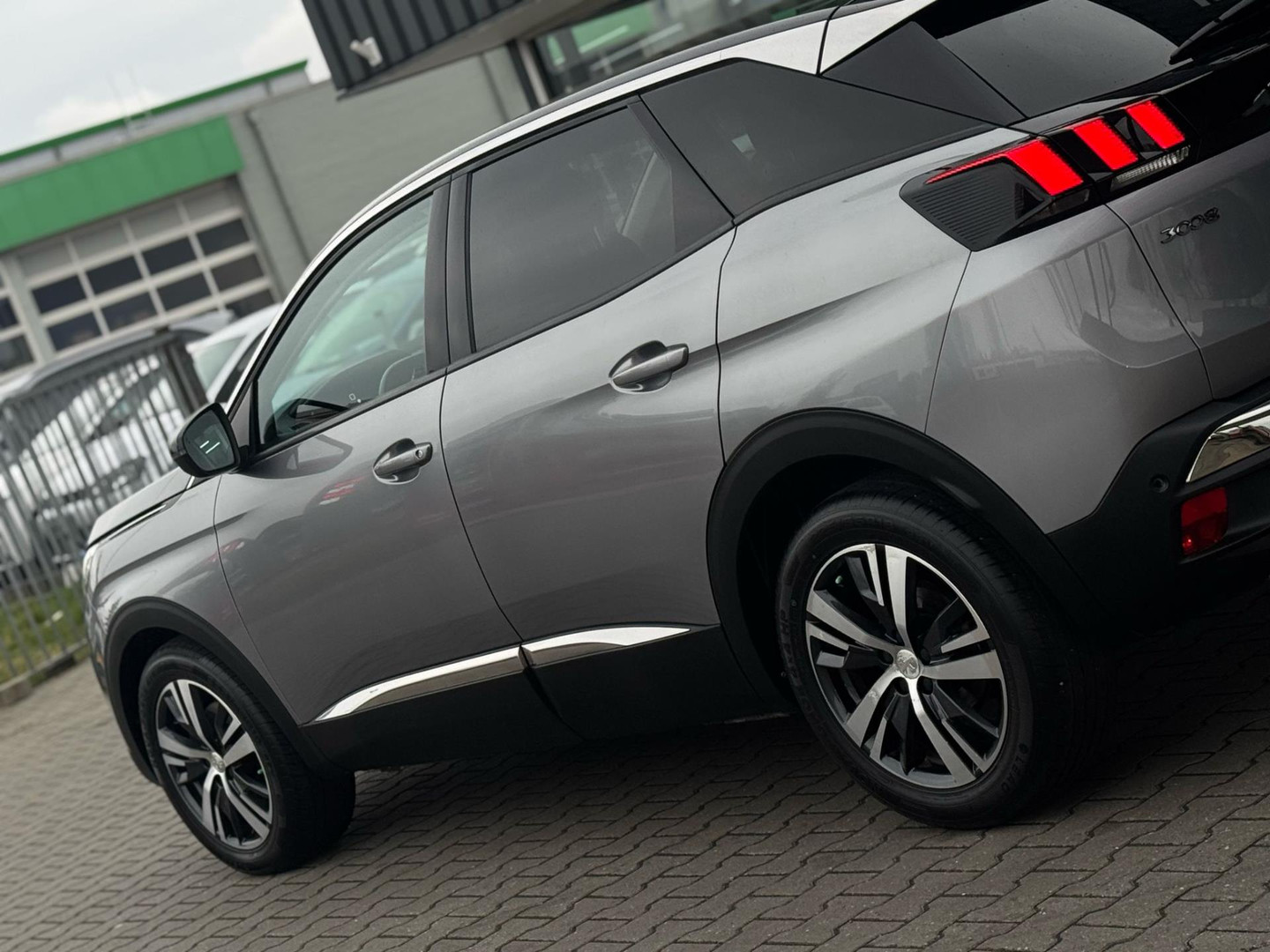 Peugeot Peugeot