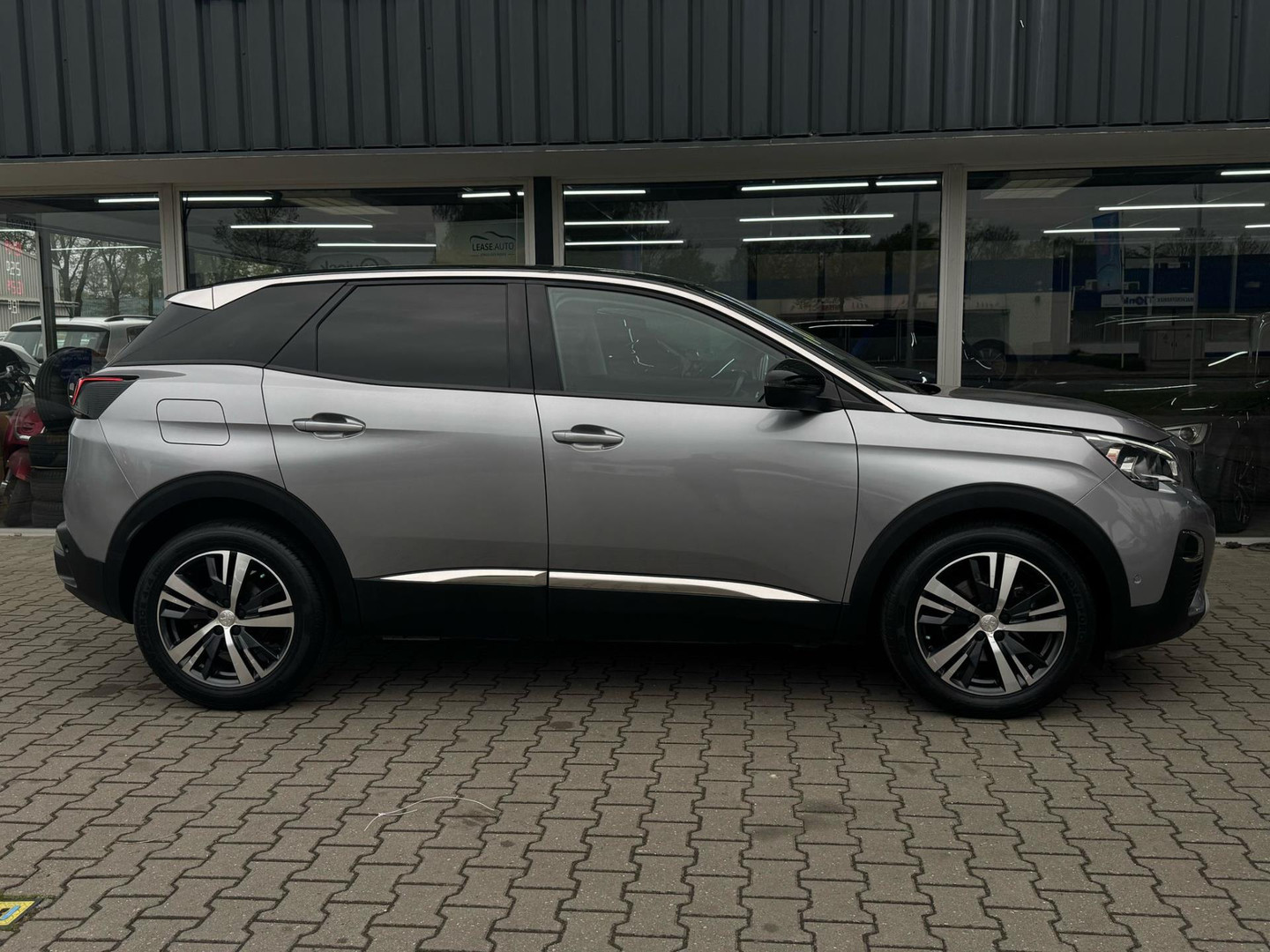 Peugeot Peugeot