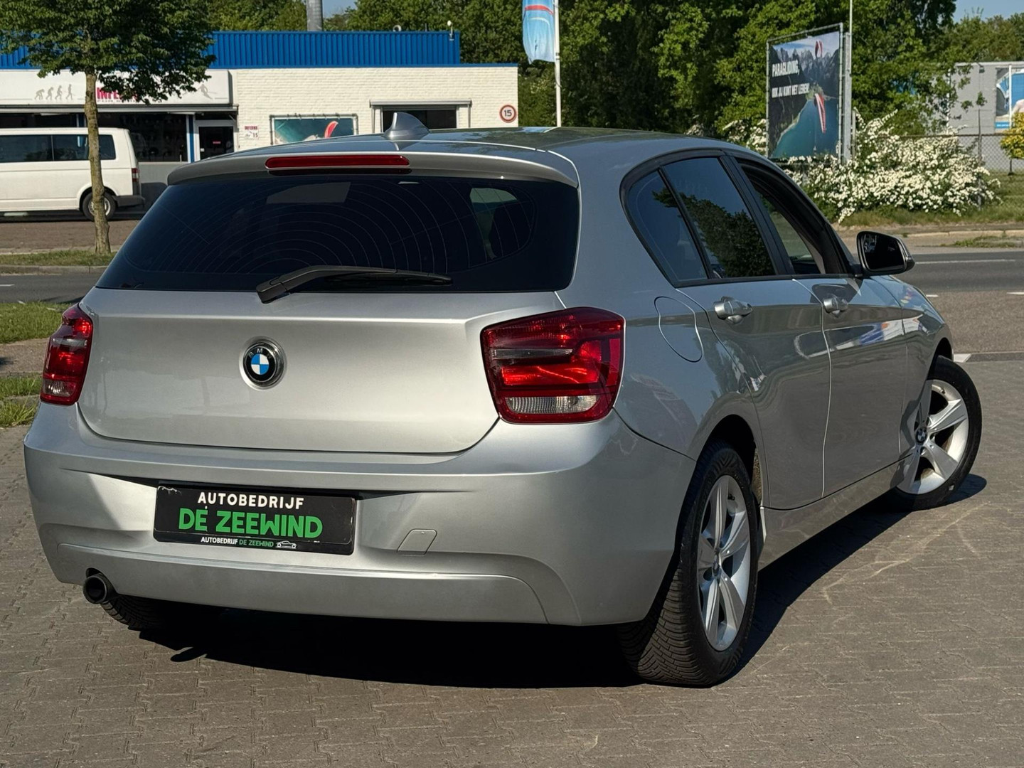 BMW BMW