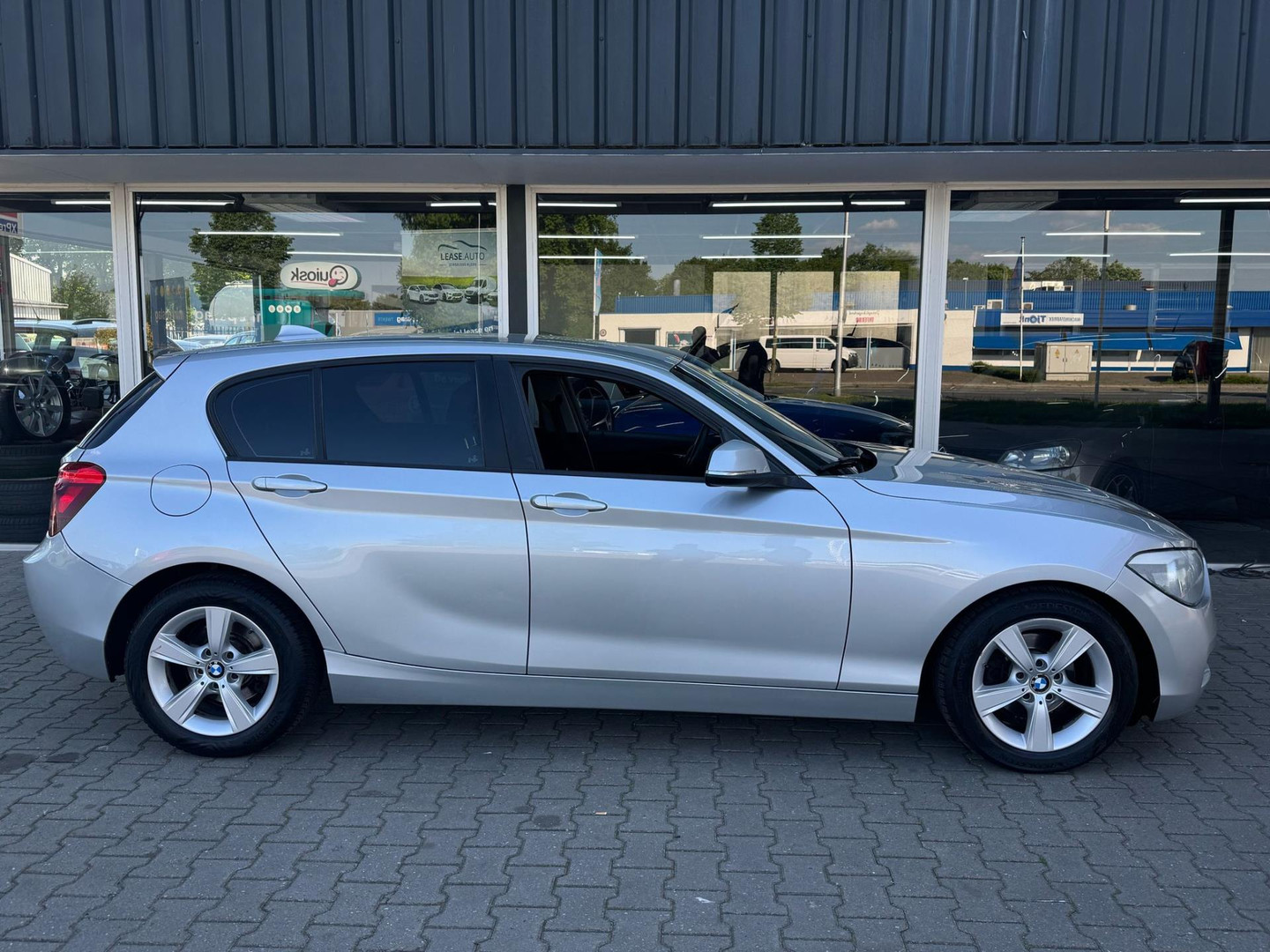 BMW BMW