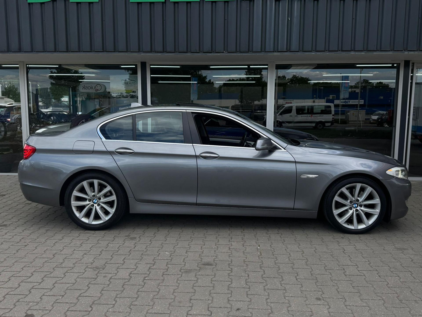 BMW