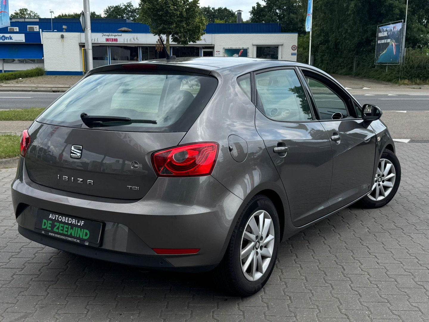 SEAT