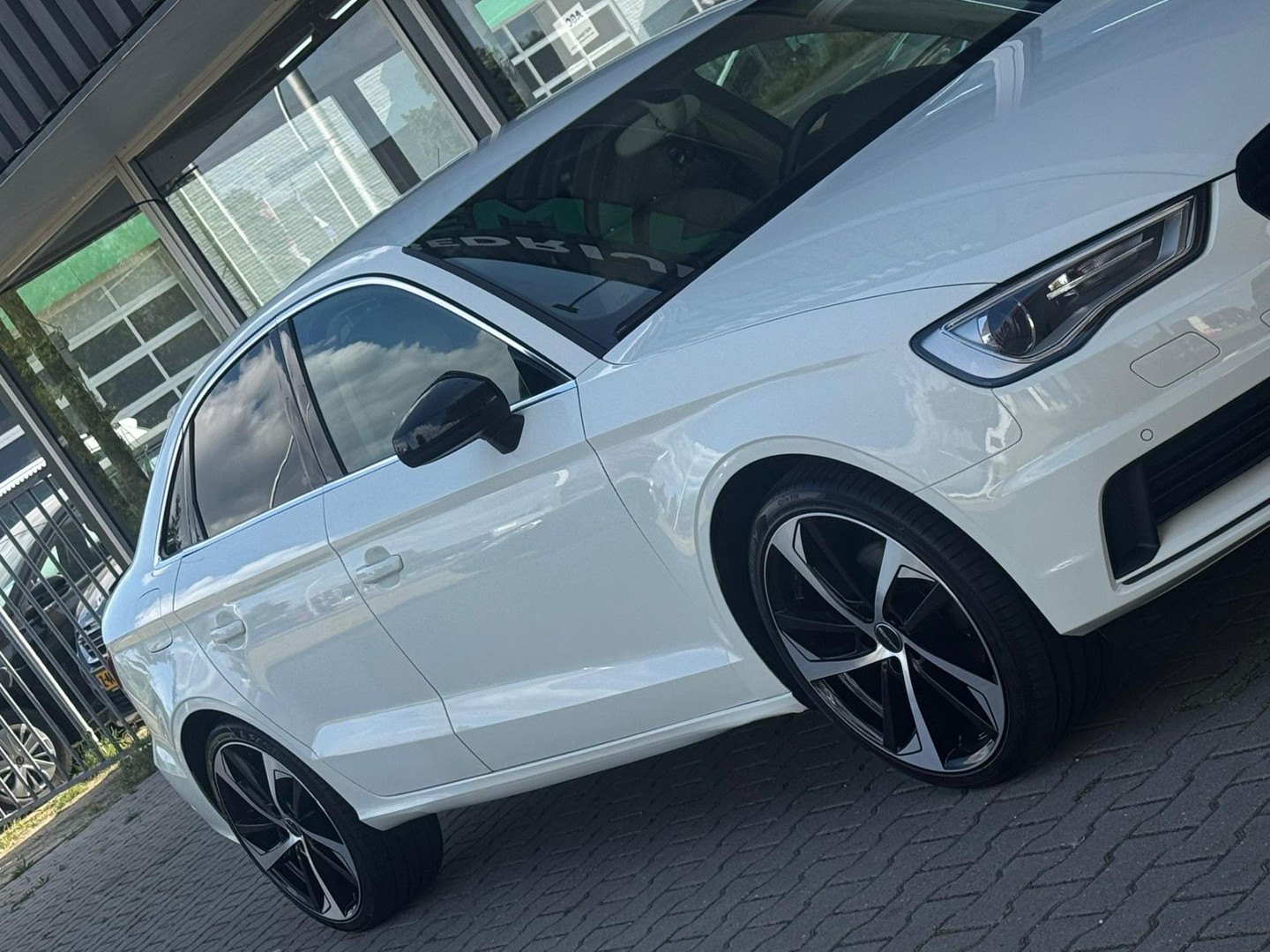 Audi