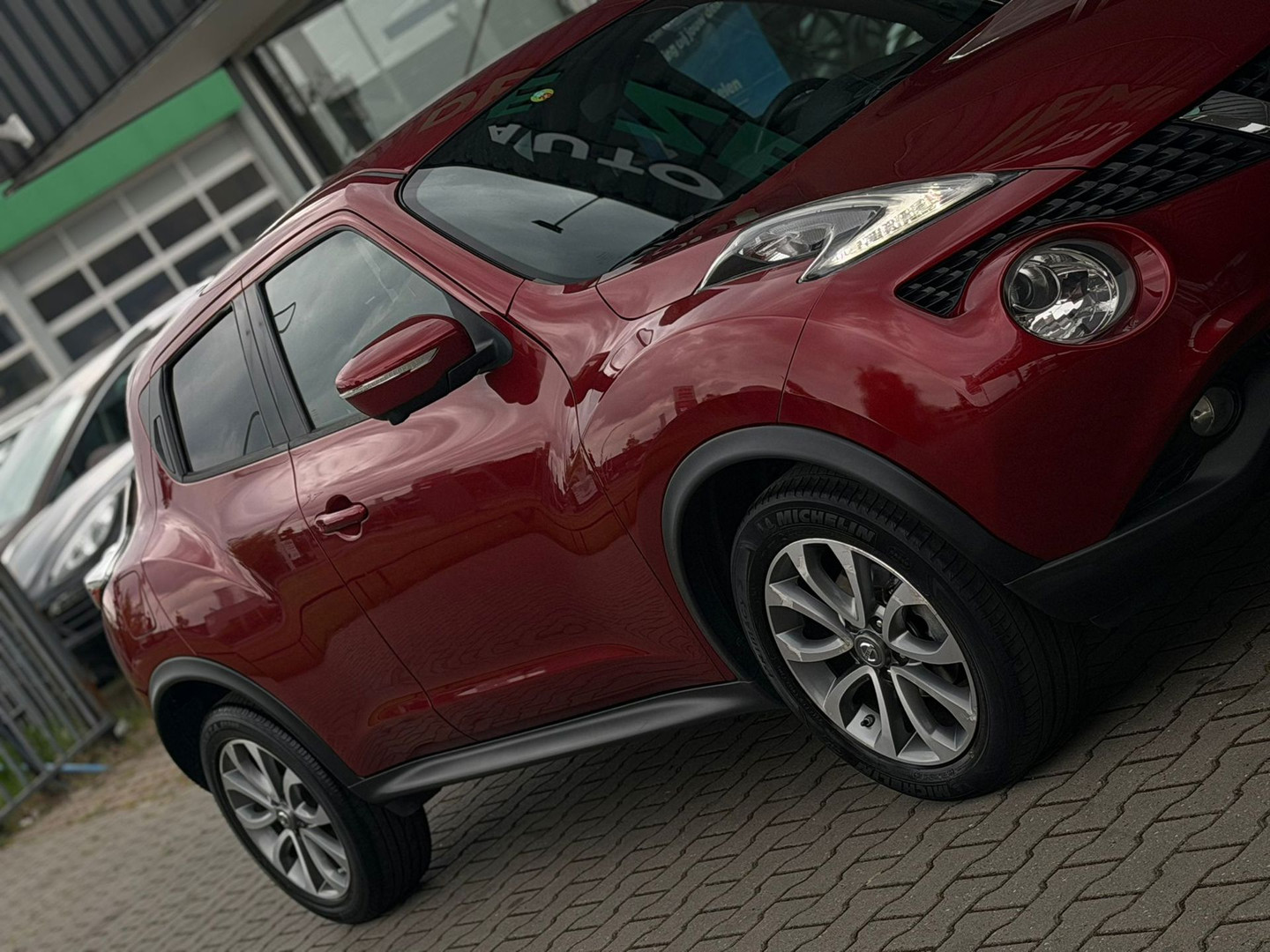 Nissan Nissan