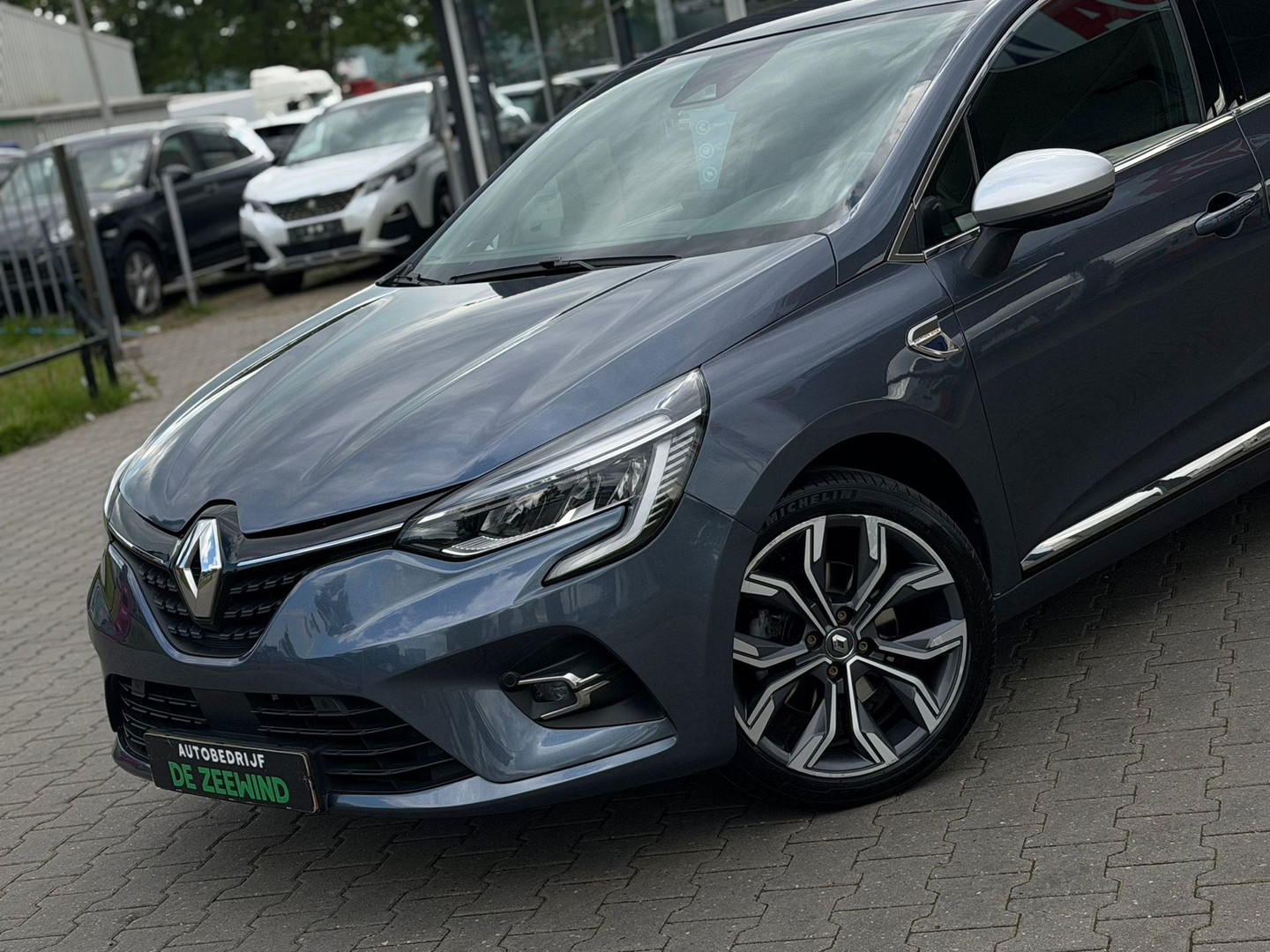 Renault Renault