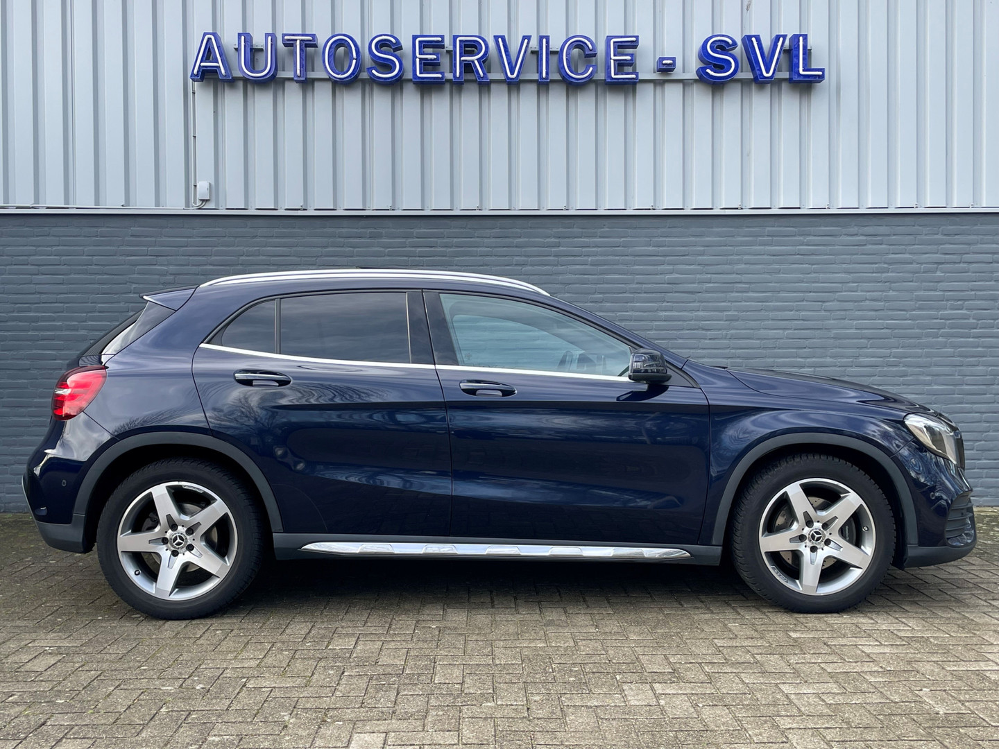 Mercedes-Benz Mercedes-Benz