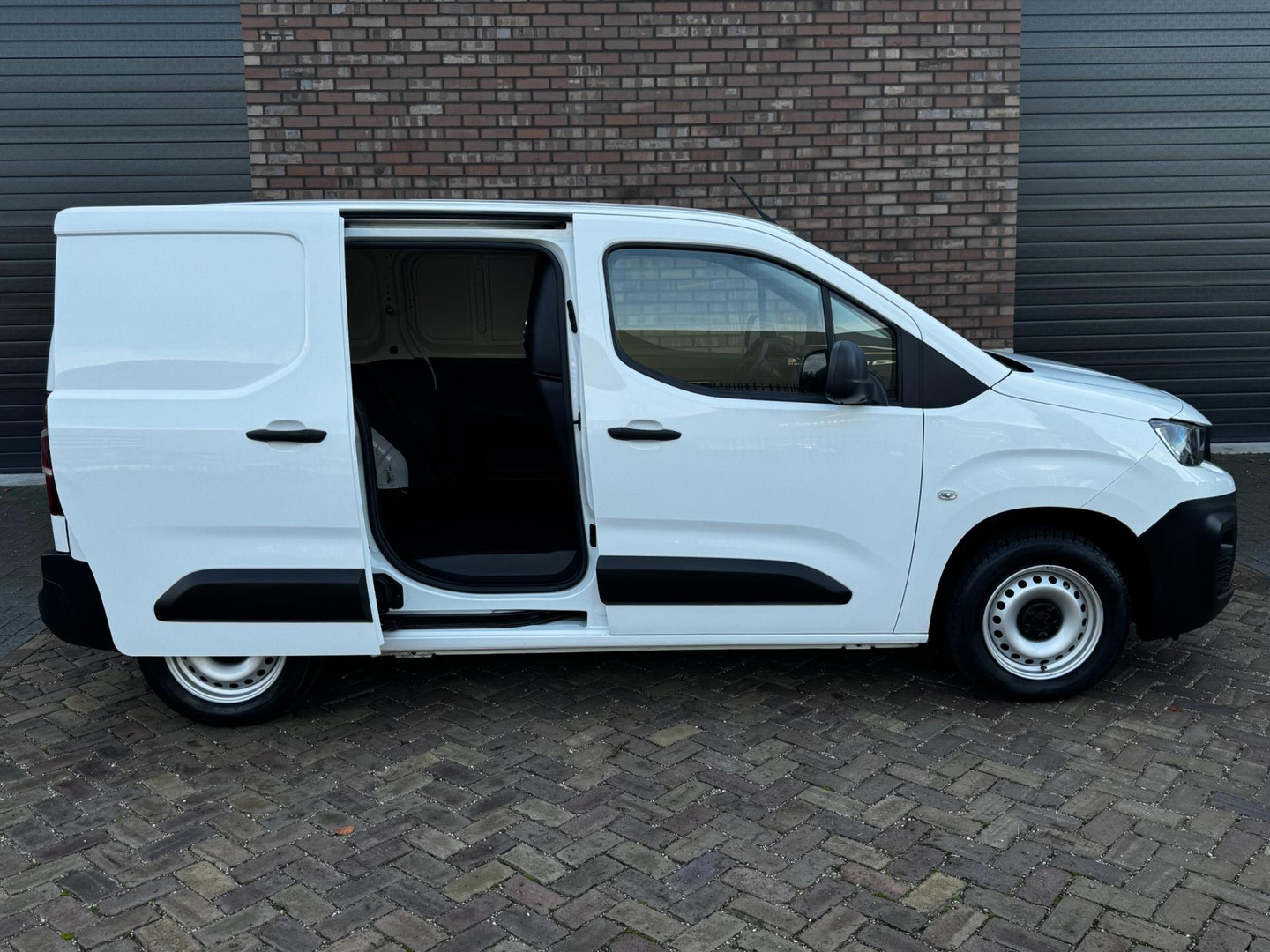 Peugeot Peugeot
