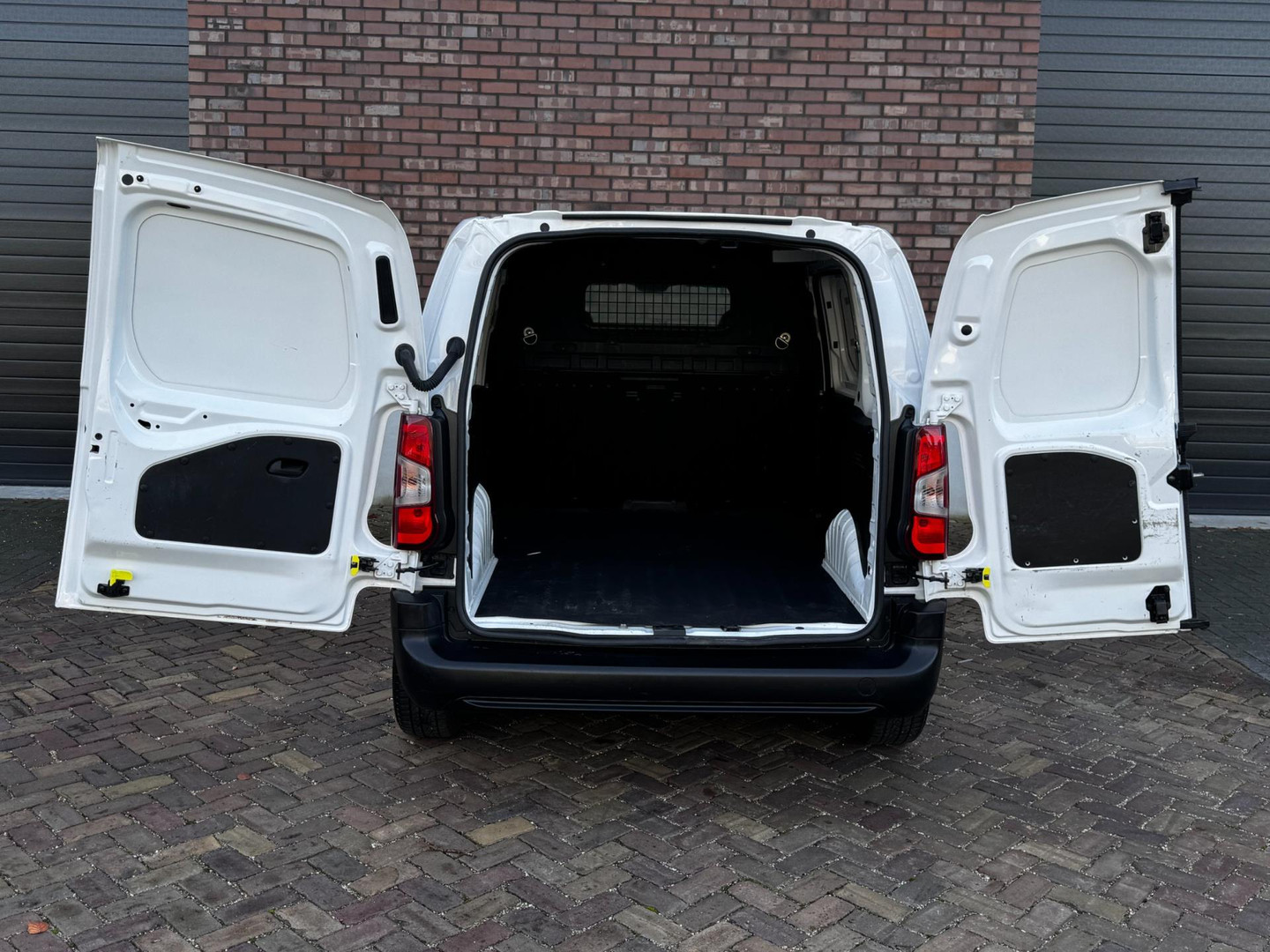 Peugeot Peugeot