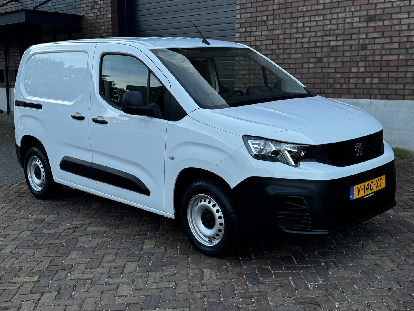 Peugeot Peugeot
